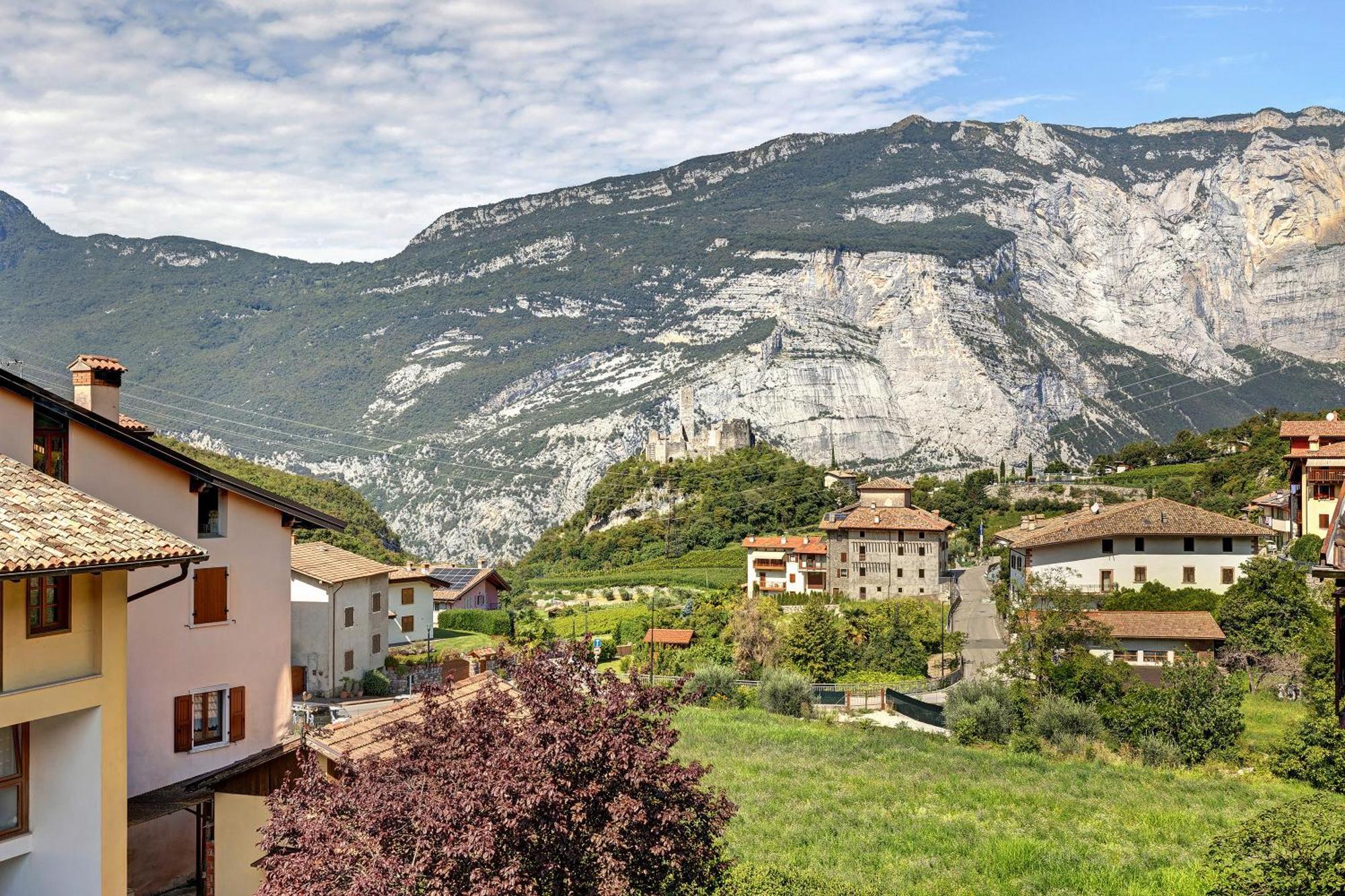 Appartamento Castle View Drena Esterno foto